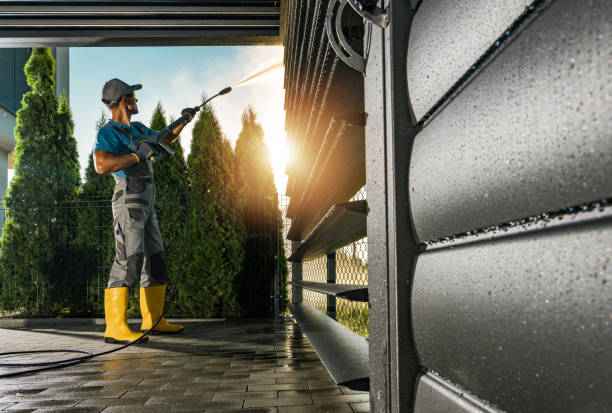 Best Animal Enclosure Cleaning  in Sonoma State University, CA